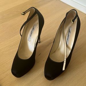 Brian Atwood pump